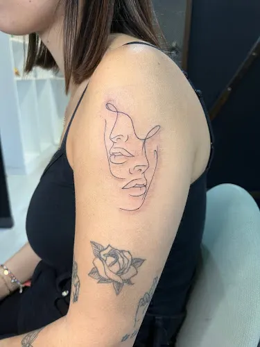 Arnela Estudio - Estudio de tatuajes en Narón