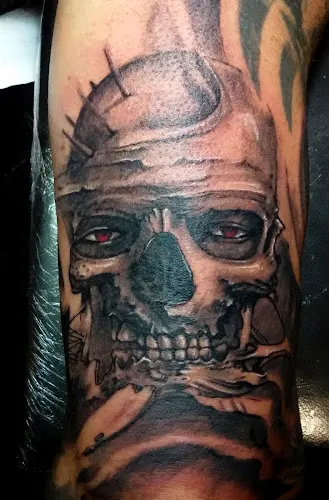 Dama Tattoo - Vitoria-Gasteiz