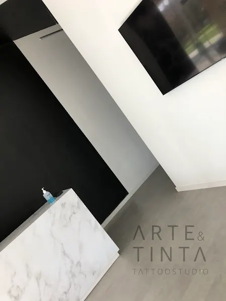 Arte y Tinta Tattoo Studio
