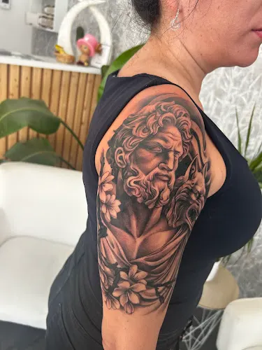 Seven Team Tattoo Studio - Benidorm