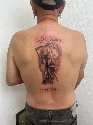 Alma Negra Tattoo Studio - Garrucha