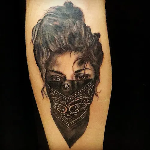 LA LUCHA TATTOO