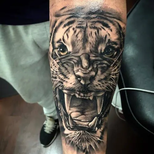 SALAMANCA CLASSIC TATTOO PIERCING