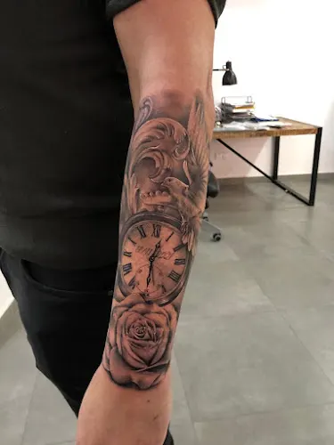 Essence tattoo - Talavera de la Reina