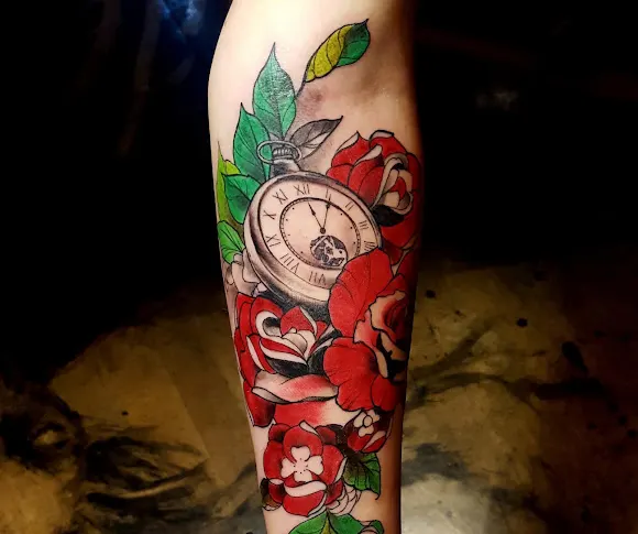 MAKE ME FAMOUS TATTOOS , PIERCING & ESTETICA - Segovia