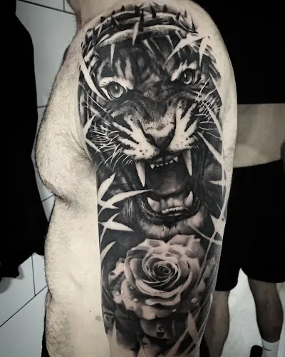 Thunder Tattoo - Santa Coloma de Gramenet