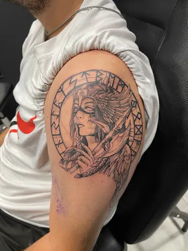Ink.Blackbird - Estudio de tatuajes en Arenys de Mar
