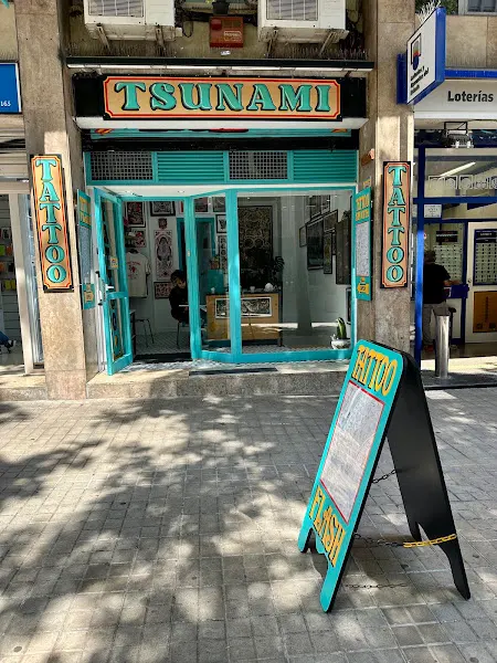 TSUNAMI Tattoo Barcelona - Barcelona