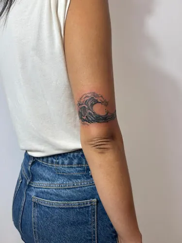 AH TATTOO STUDIO