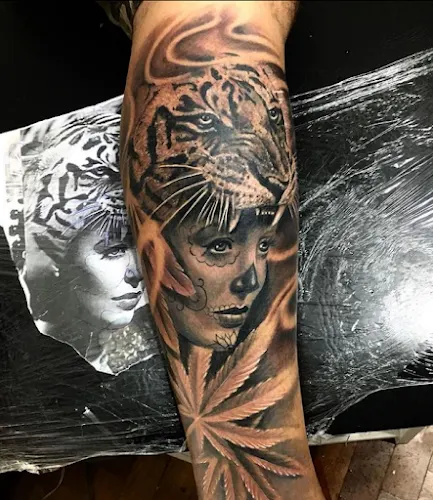 Trip n' Tattoo