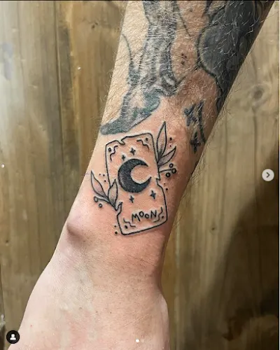 Te Falta Tinta Tattoo Studio - Blanes
