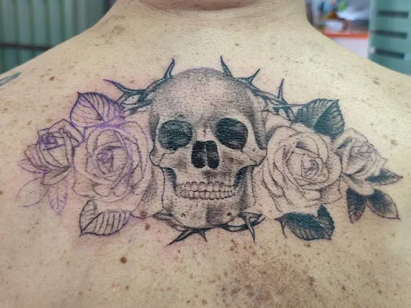 Ngira tattoo piercing - Estudio de tatuajes en Vilanova i la Geltrú