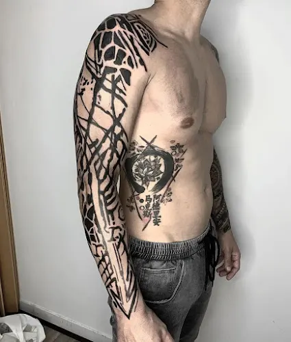 LAMADRE Barcelona TATTOO STUDIO - Barcelona