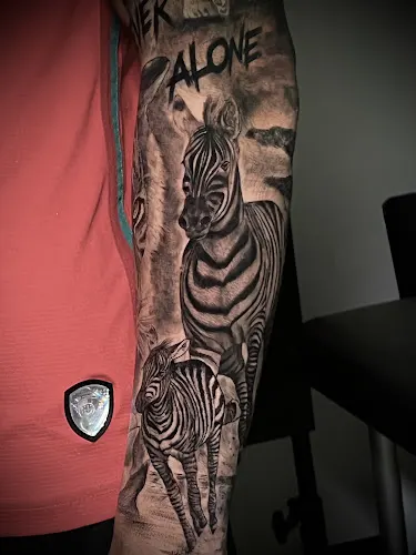 SKULLZYKLOM TATTOO & PELUQUERIA & BARBER - Cádiz