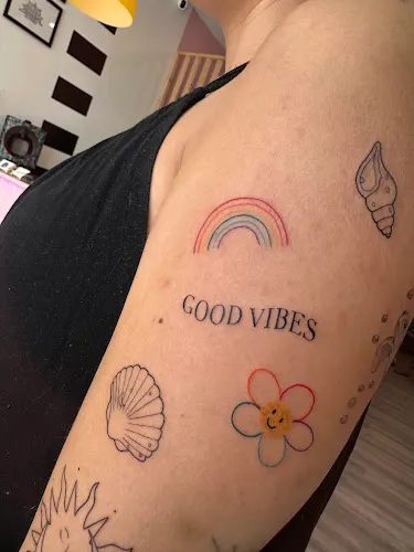 The Line Club Studio Tattoo