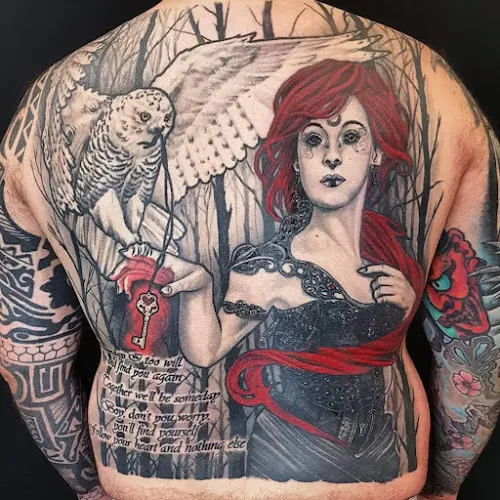 La Rosa Muerta Tattoo & Piercing