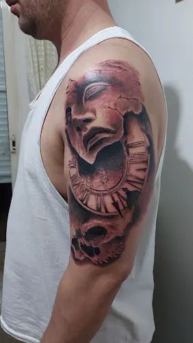 Lc Tattoo 13 - Tatuajes - Estudio de tatuajes en Torrejón de Ardoz