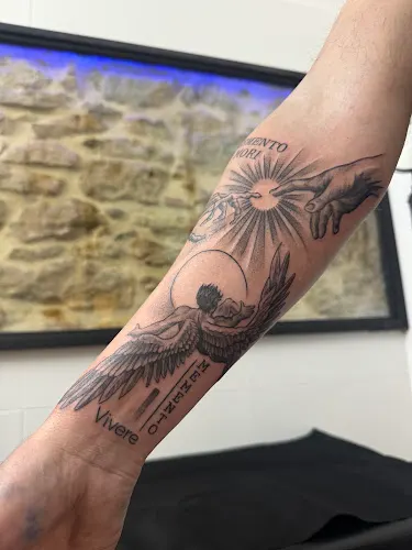 FLOW Tattoo & Body Piercing - La Bisbal dEmporda