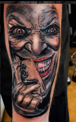 Wolf Tattoo Figueras