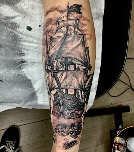 Made in Ink Estudio Tattoo & Piercing