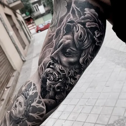 CJ Tattoo Studio - Estudio Tattoo Granada - Especialistas en Tatuajes Realistas - Granada