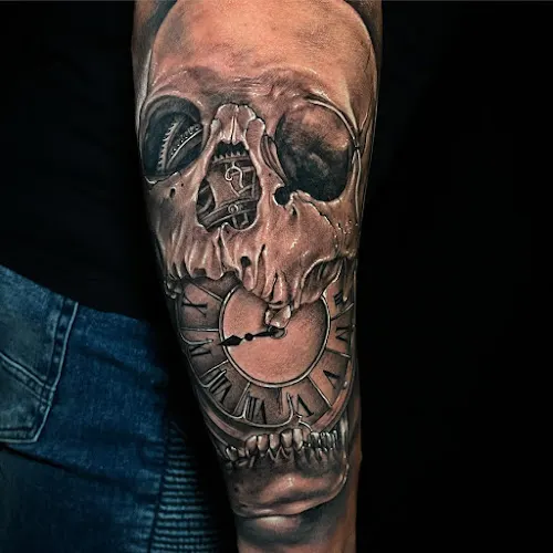 LAUREATO TATTOO