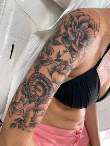 LadyLine Tattoo