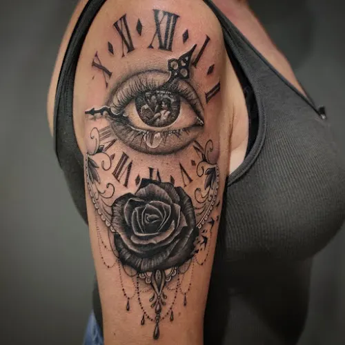 El Quince Tattoo