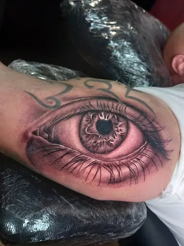 Metralla Ink Tattoo
