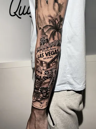 Quartier tattoo-Barber-Clothing-Piercing-Eliminación de tatuajes