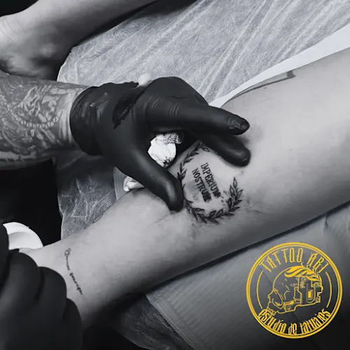 Salón Tattoo Ari - Brenes
