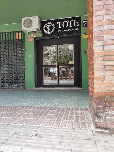 Tote Tattoo & Piercing