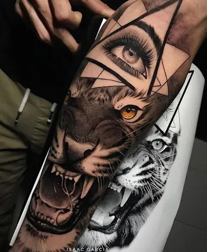 Loyal Tattoo Reus – Tatuatge i barberia