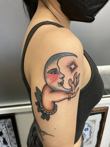 TATUAJE VALENCIA-MANITATUZ TATTOO STUDIO