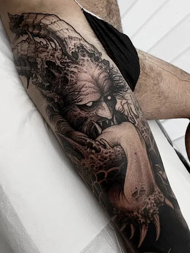 48920 TATTOO SHOP