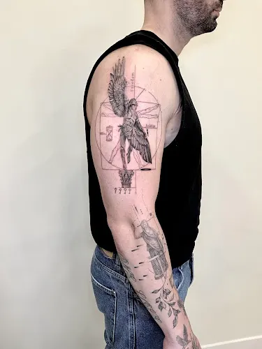 Jen Atelier Tattoo Artist
