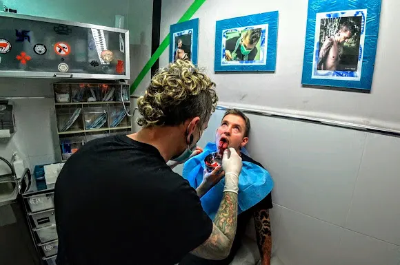 CLANDESTINE BODY ART / TATTOO & PIERCING - Bilbao