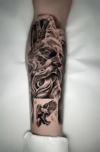 UNO GALLERY TATTOO STUDIO ZARAGOZA - Zaragoza