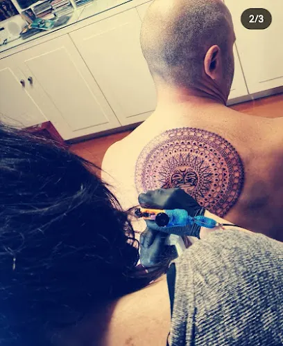 Hendaye Tattoo Salon de Tatouage et de Piercing à Lunasol - Hondarribia